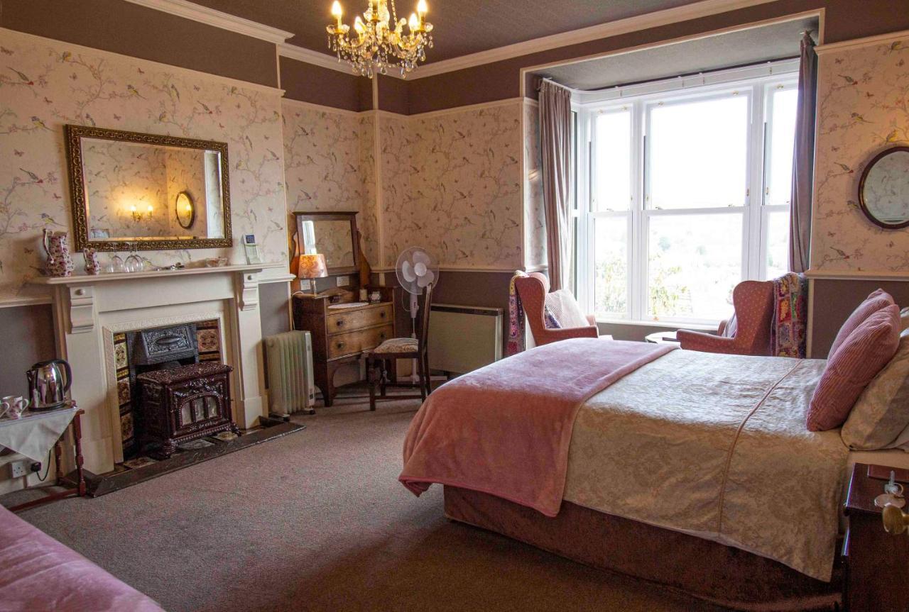 Penrose Bed & Breakfast Лостуитиел Экстерьер фото
